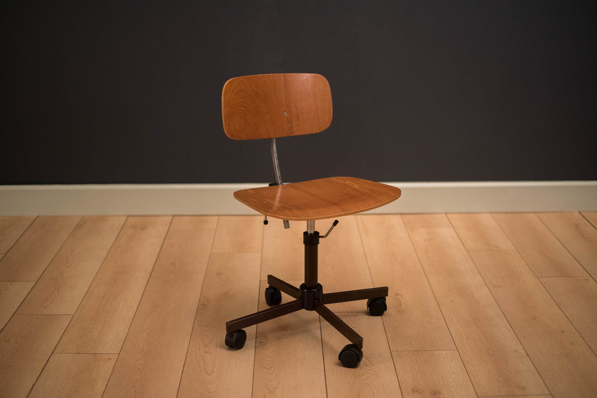 Consul Desk Chair - Danish Inspirations