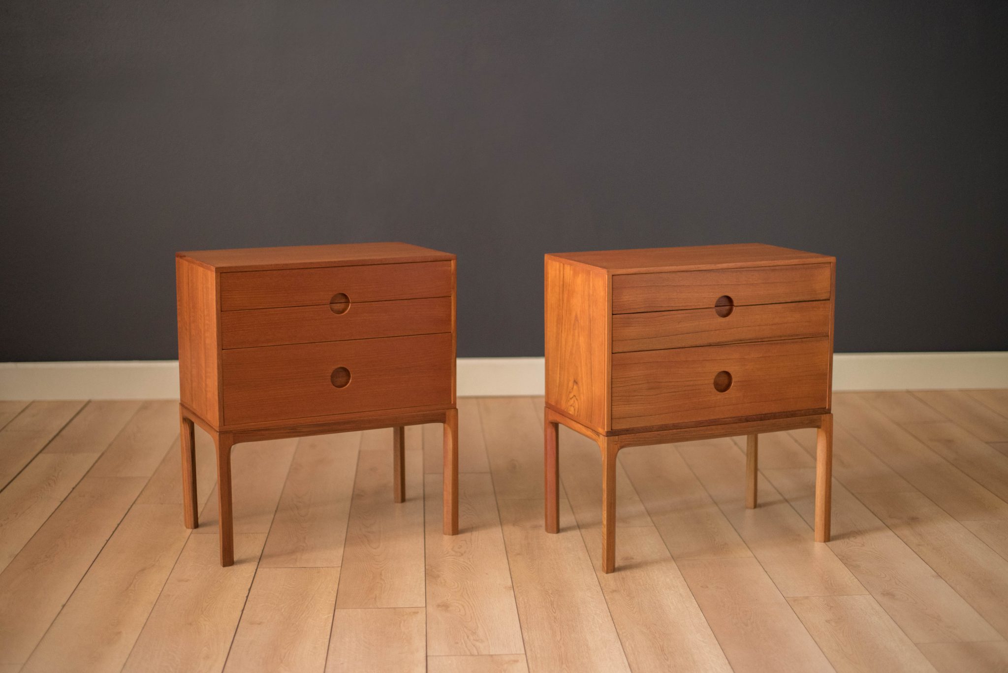 How To Pair Teak Furniture With Other Decor Elements