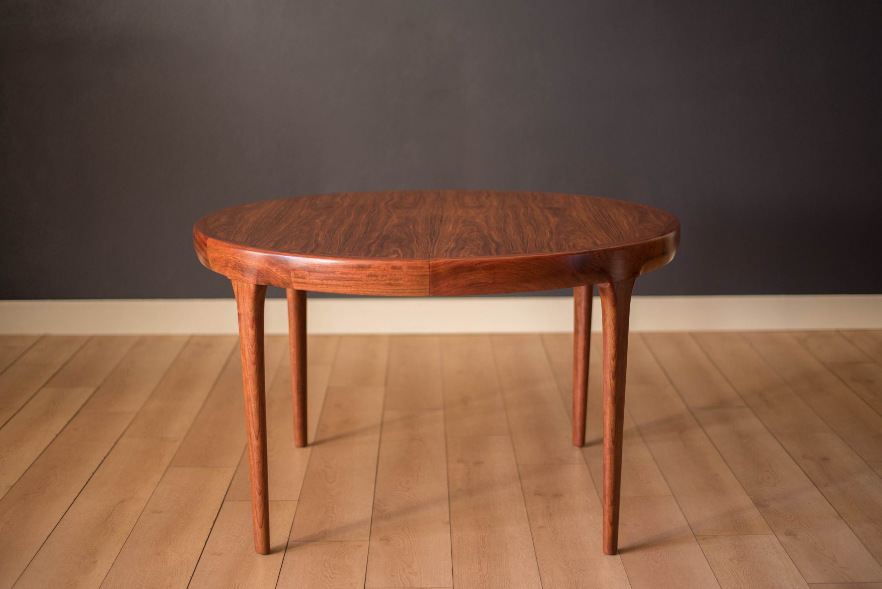 Vintage Danish Rosewood Round Expandable Dining Table by Ib Kofod-Larsen - Mid Century Maddist