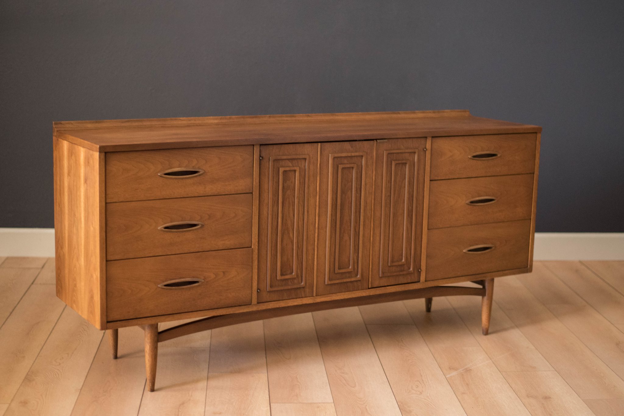 Mid Century Broyhill Sculptra Triple Dresser Mid Century Maddist